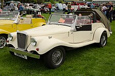 SPARTAN ROADSTER VOLANT A DROITE