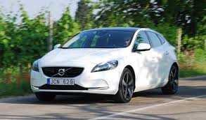 VOLVO V40 - Phase 1